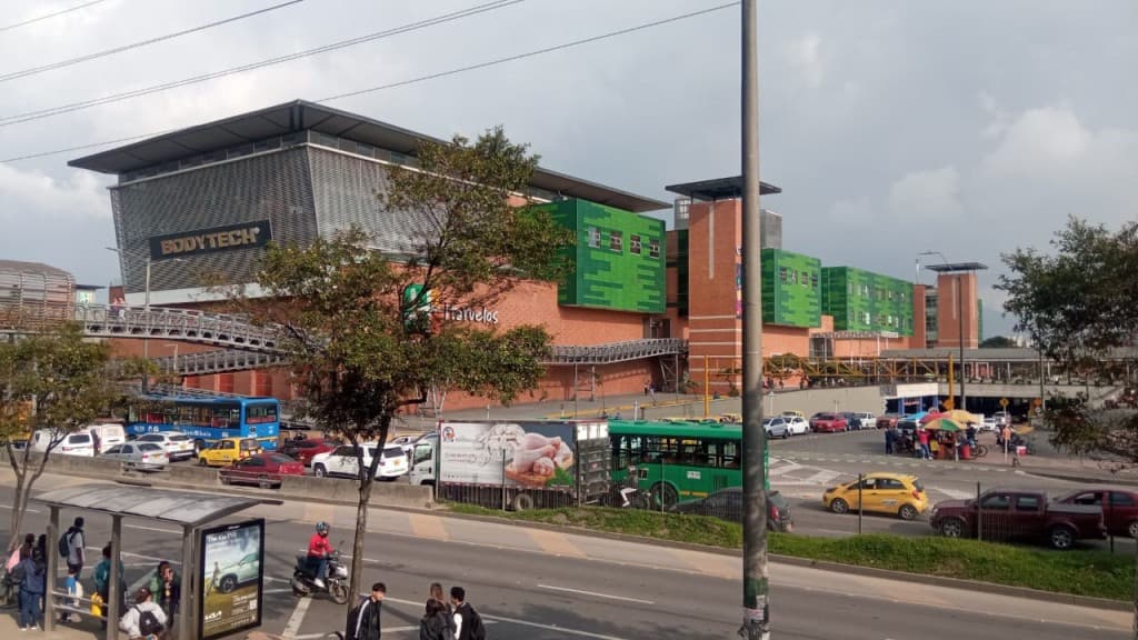 Local en Hayuelos, Bogotá — foto 2