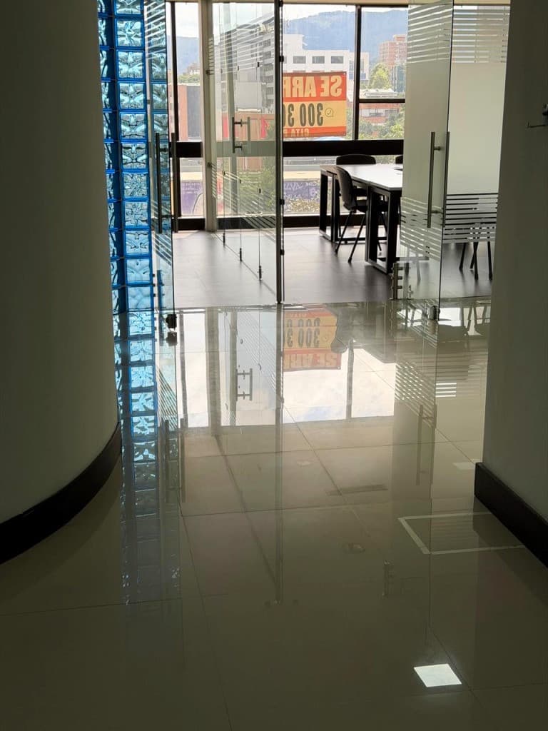 Oficina en Quinta Camacho, Bogotá — foto 3