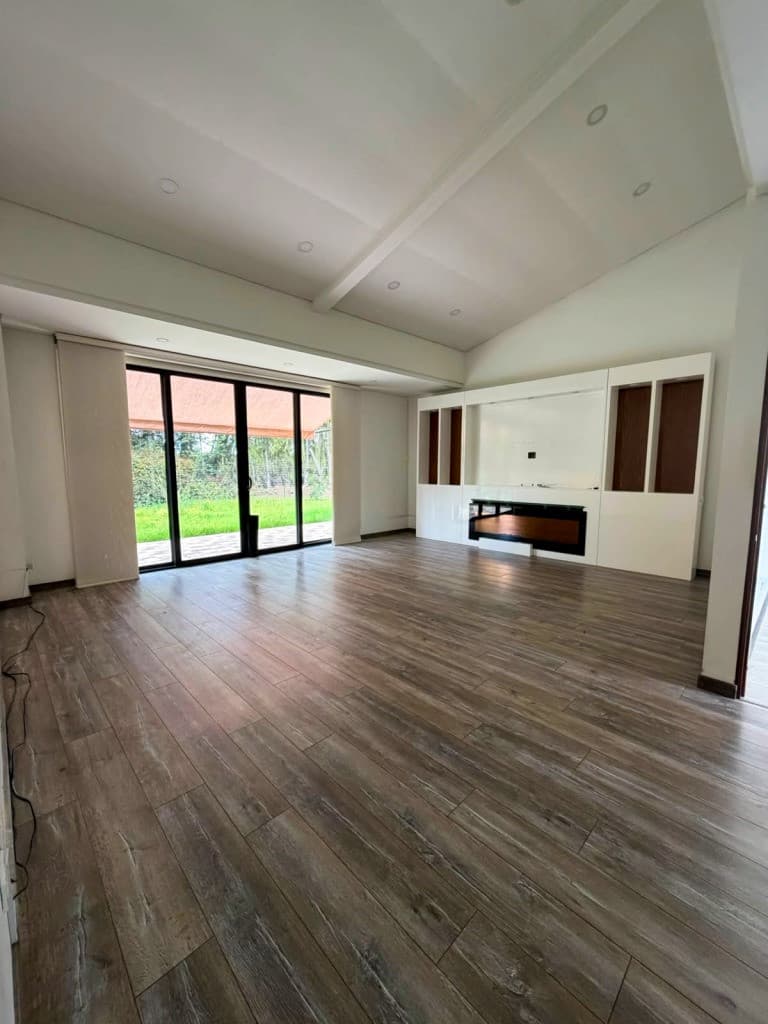 Casa en cota, Cota — foto 16